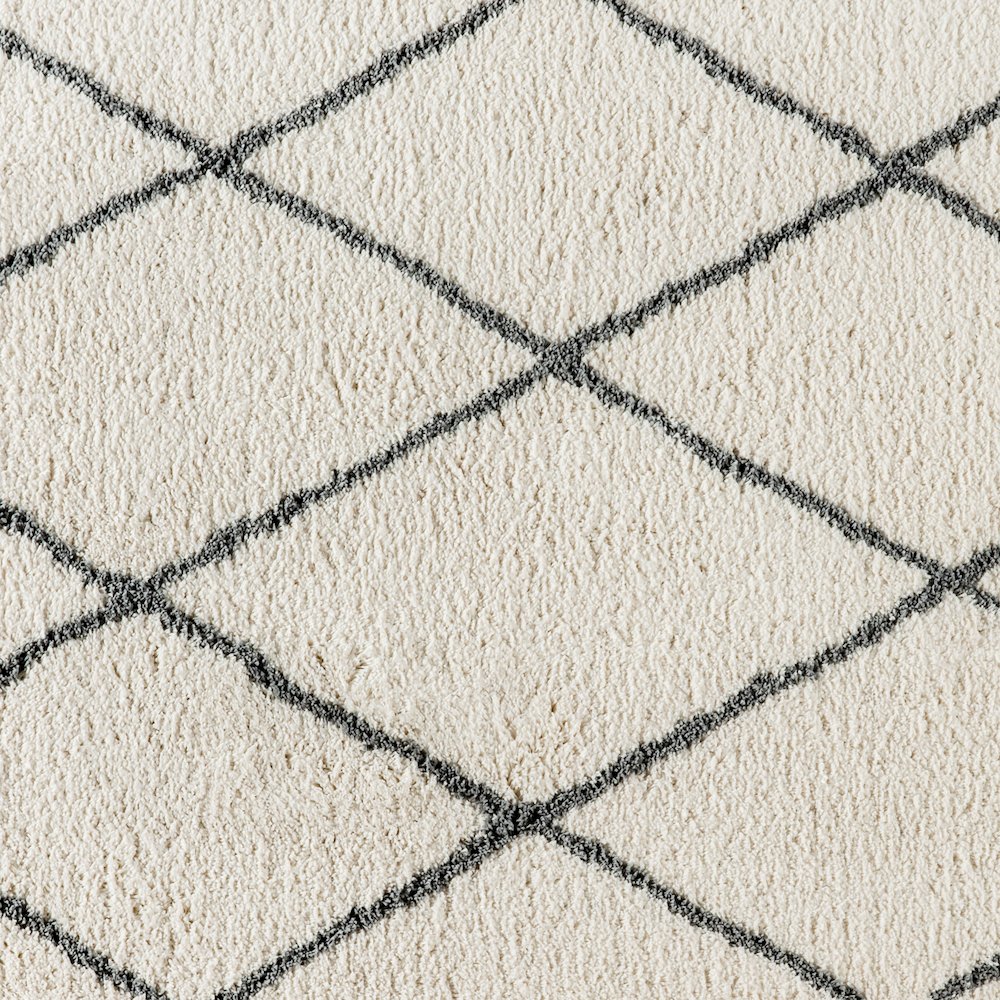 Shag Style Diamond Trellis Area Rug - 5' x 7' - Ivory/Gray Polyester (PET)