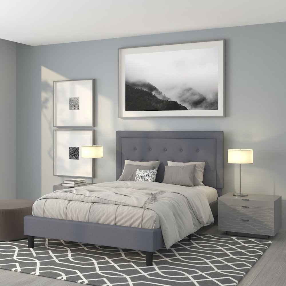 Queen Size Panel Tufted Upholstered Platform Bed in Light Gray Fabric