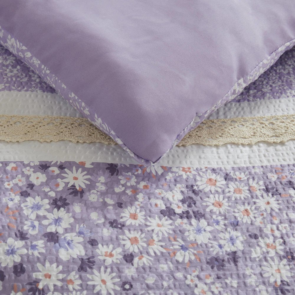 5 Piece Seersucker Comforter Set with Throw Pillows