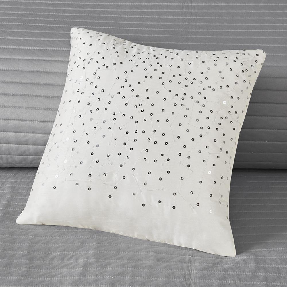6 Piece Reversible Jacquard Quilt Set with Throw Pillows