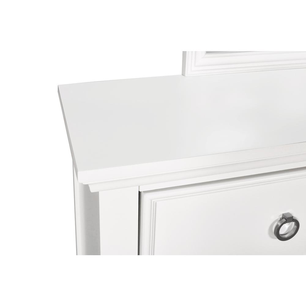 Furniture Tamarack Wood 8-Drawer Dresser with Mirror in White