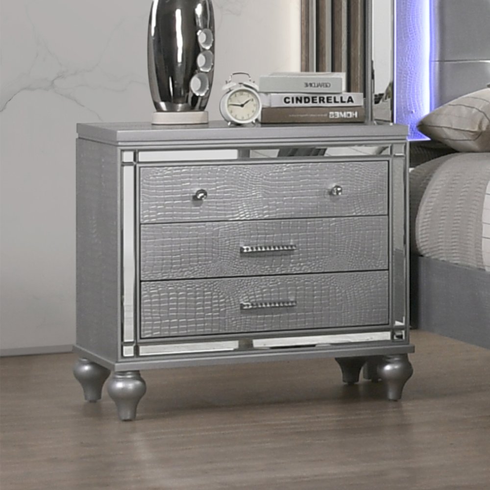 Valentino Wood 3-Drawer Nightstand in Silver