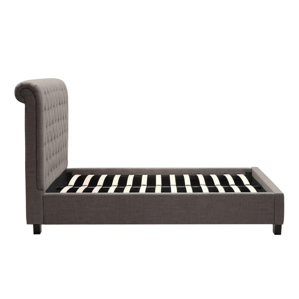 Royal Tufted Platform Bed in Dolphin Linen