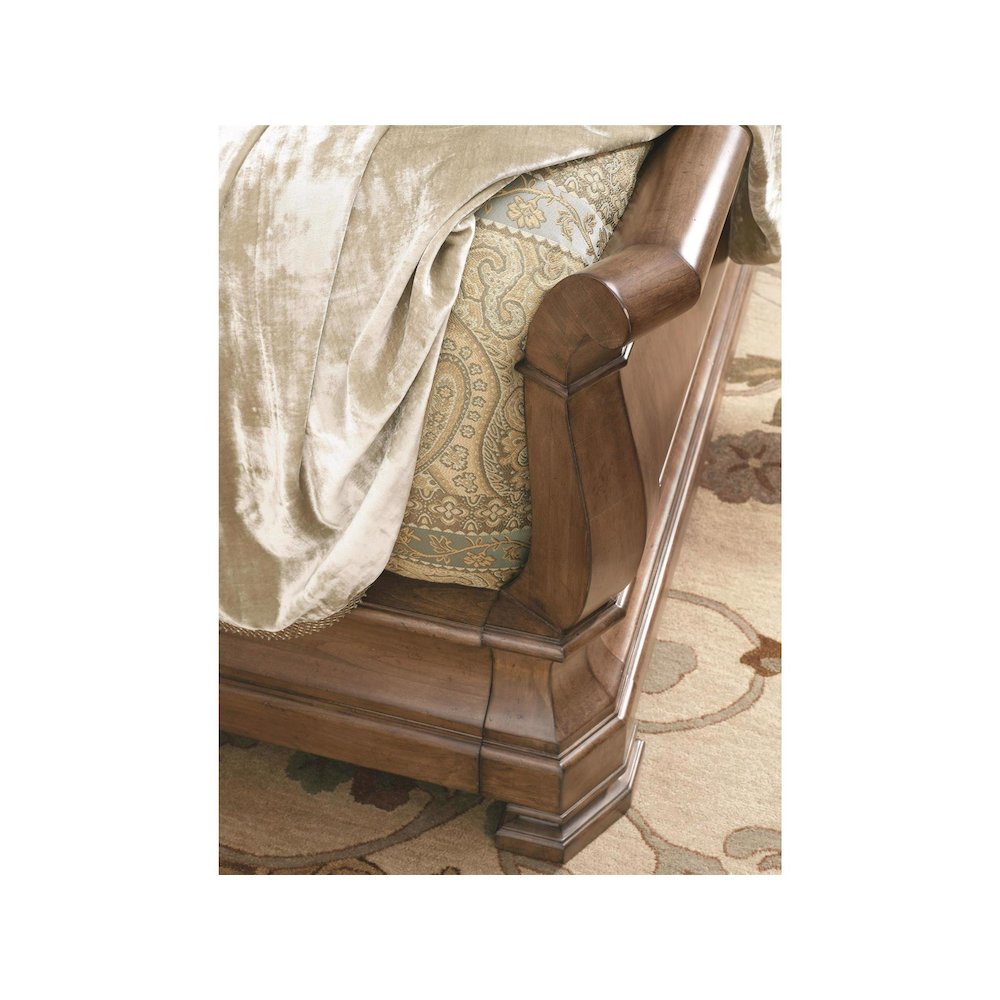 Louie P'S Sleigh Bed Complete Cal King 6/0 In Cognac Color