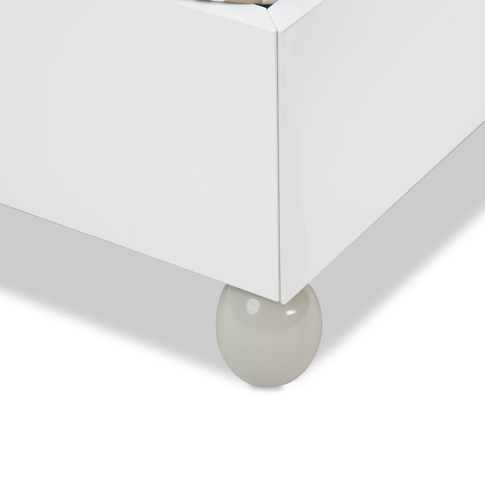 Sky Tower Queen Bed - Cloud White