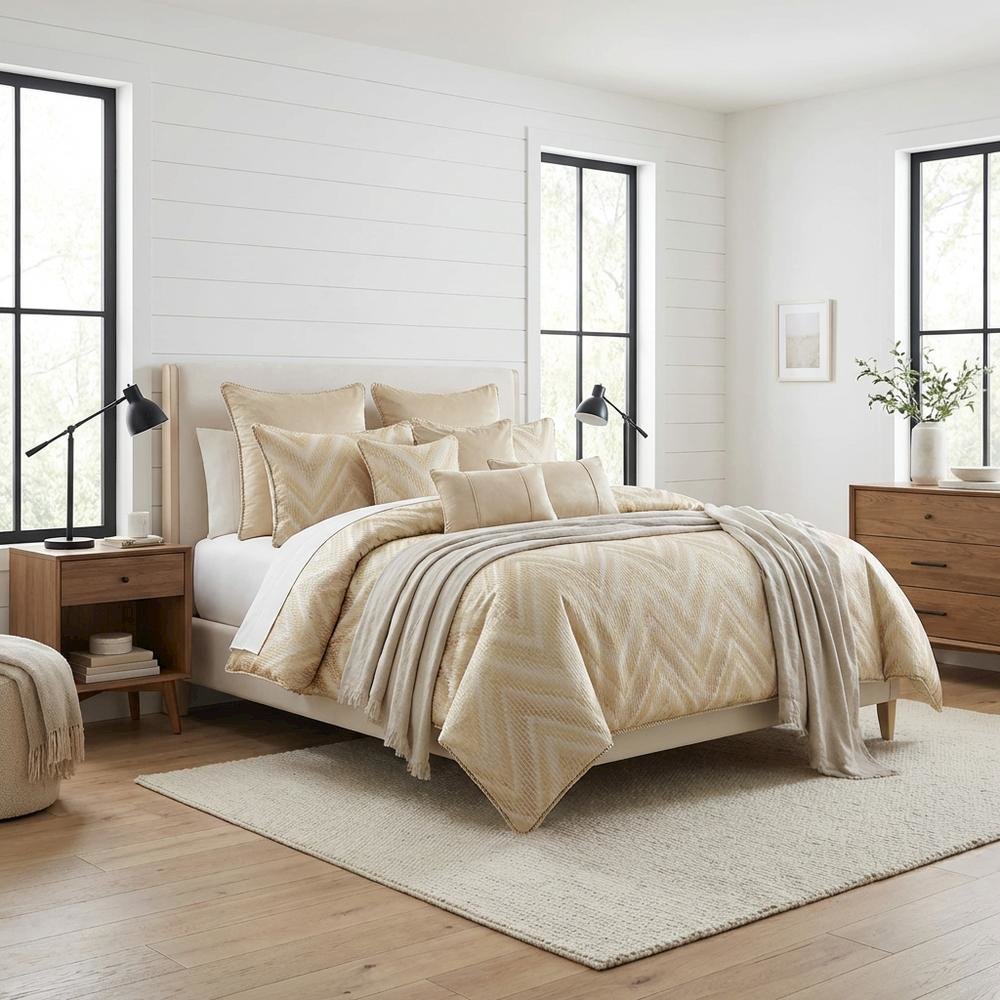 Infinity 9-Piece Queen Duvet Set - Gold