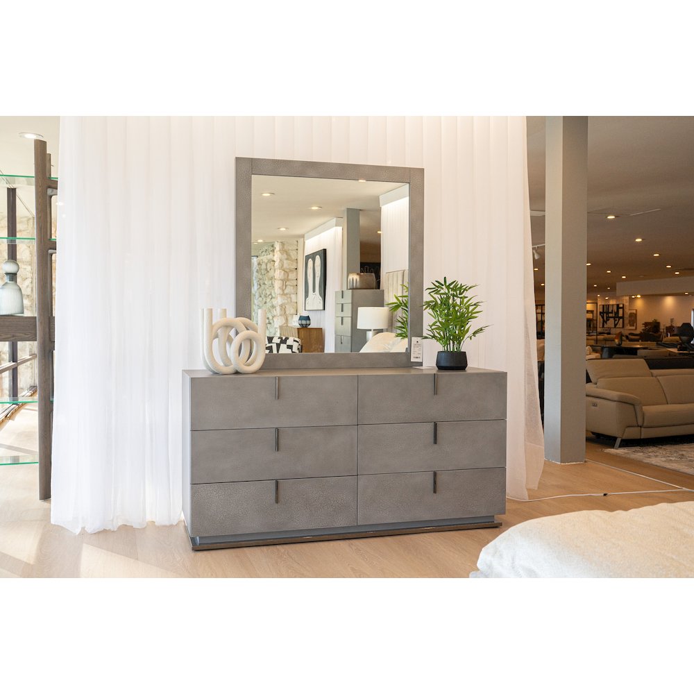 Modrest Buckley - Modern Grey Crackle Dresser