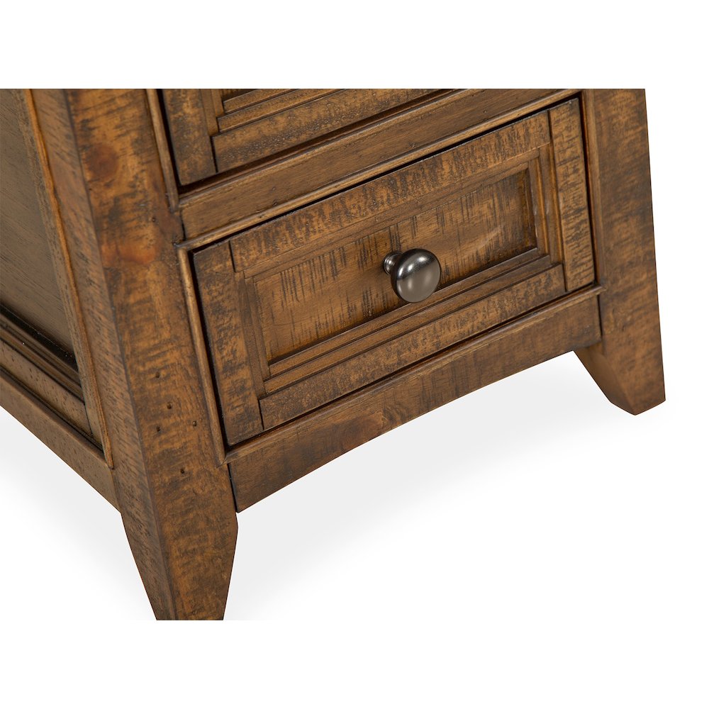 Bay Creek Toasted Nutmeg Chairside End Table