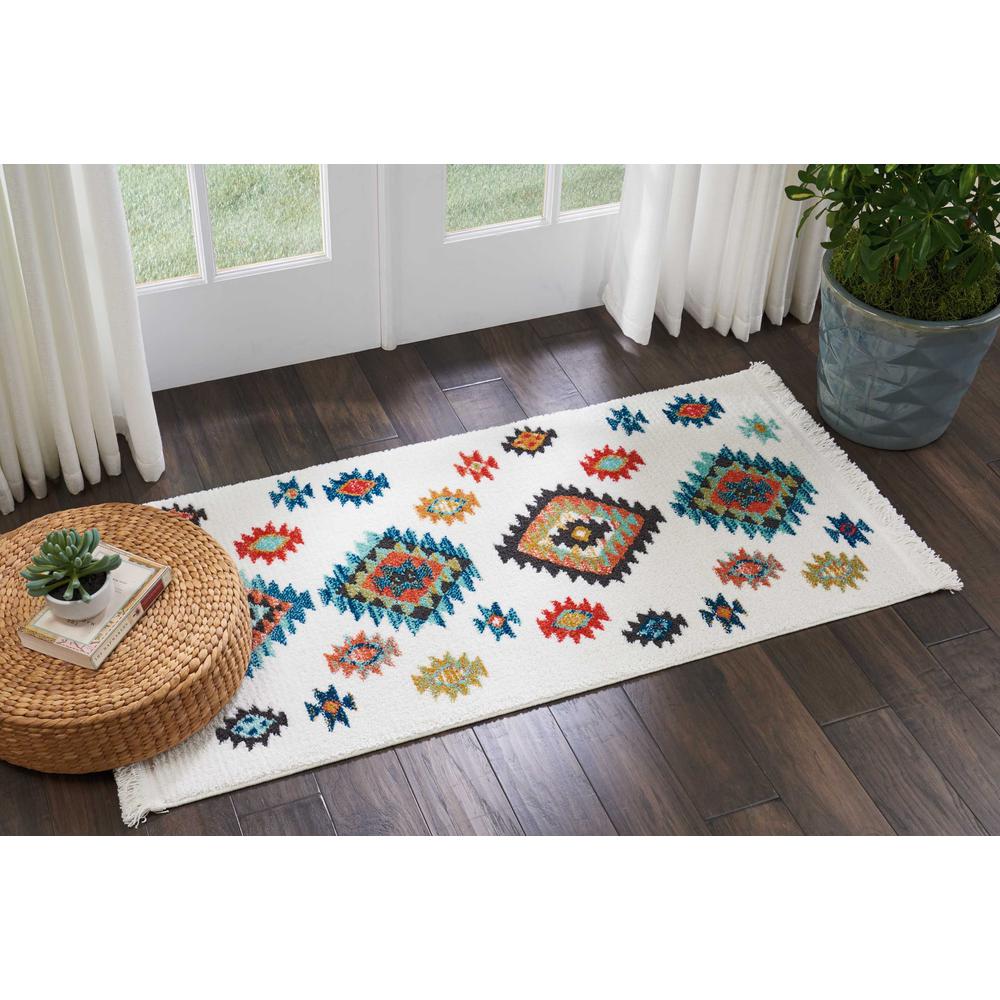 Tribal Decor Area Rug, White, 2'2" x 4'3"