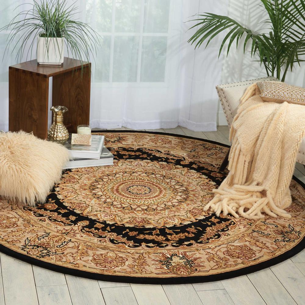 Traditional Round Area Rug, 6' x Round