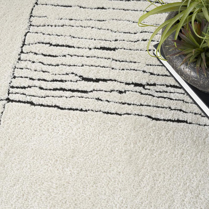Scandinavian Rectangle Area Rug, 4' x 6'