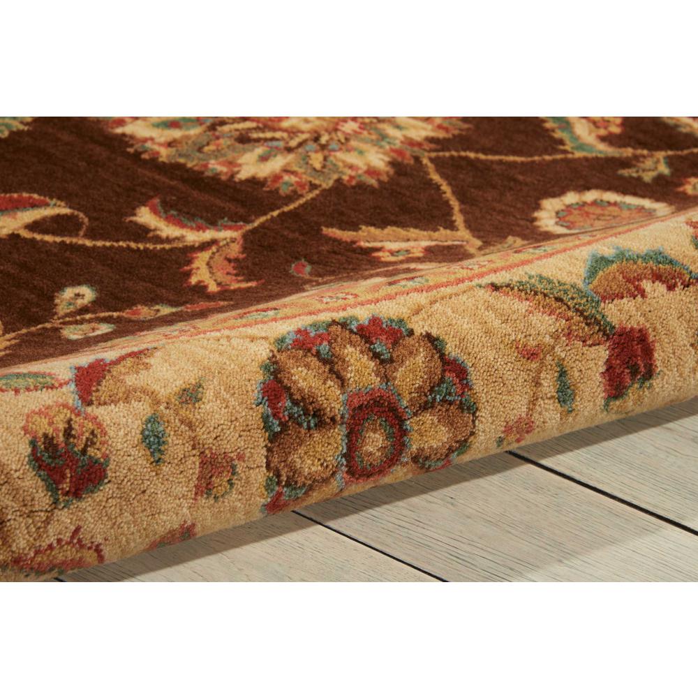 Round Traditional Machine Made Area Rug