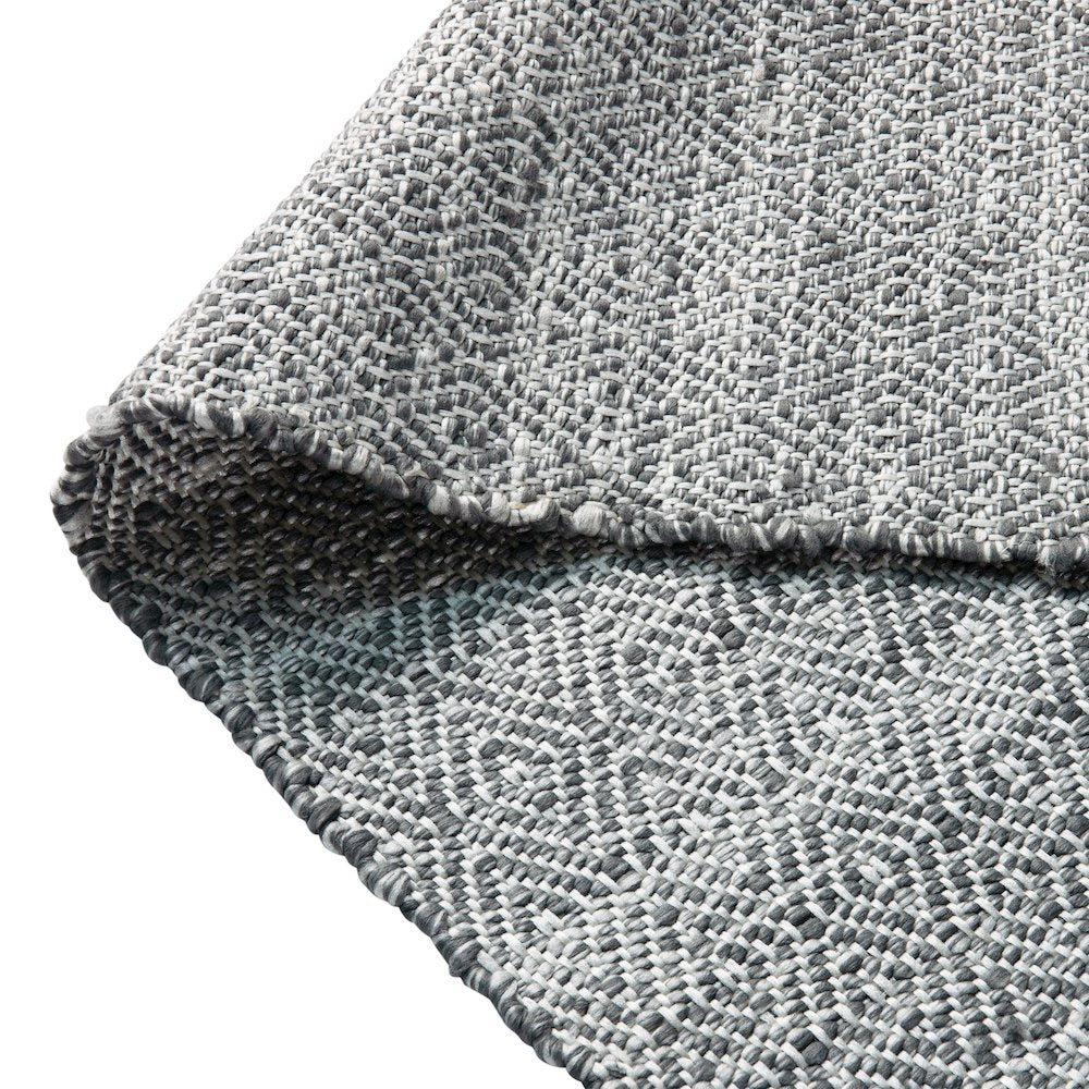5' x 7' Handwoven Indoor/Outdoor Diamond Pattern Area Rug in Grey