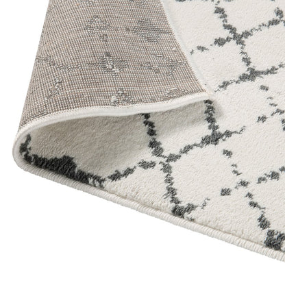 Geometric Bohemian Low Pile Rug - 5' x 7' -Ivory/Gray Polyester
