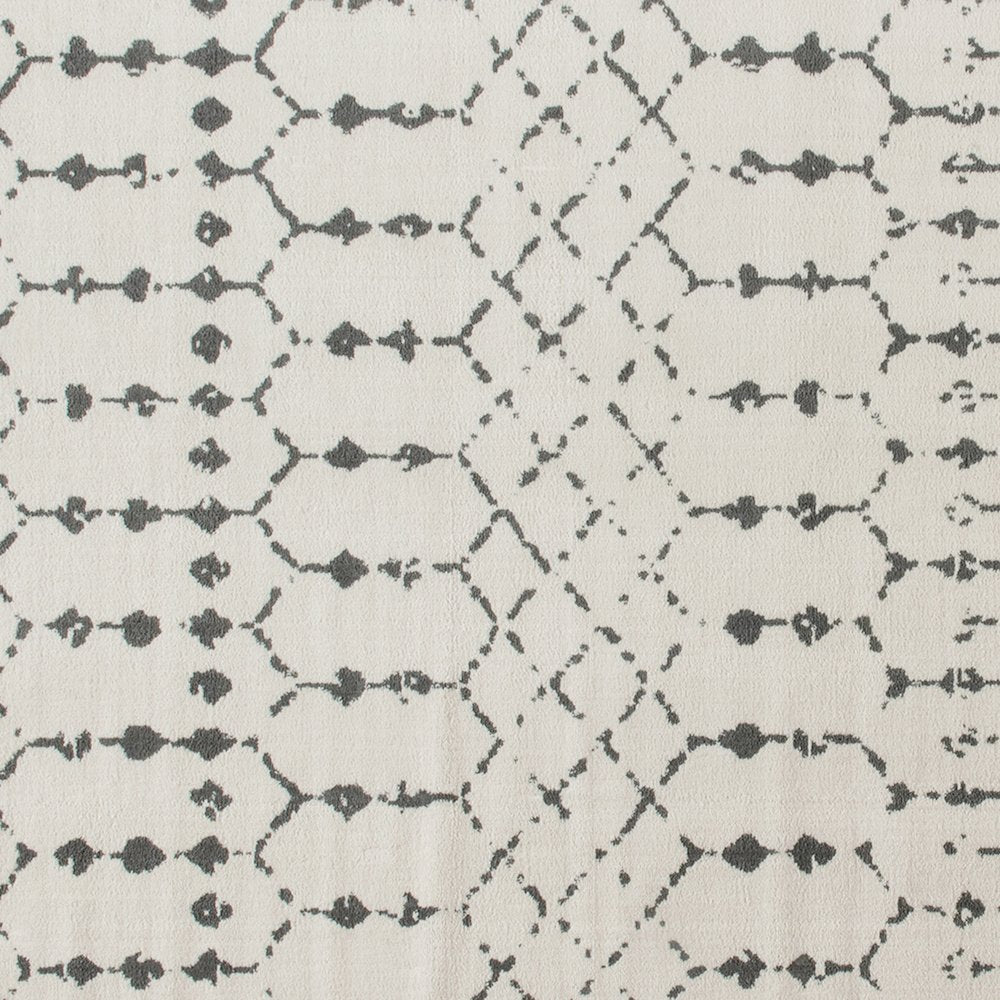 Geometric Bohemian Low Pile Rug - 5' x 7' -Ivory/Gray Polyester