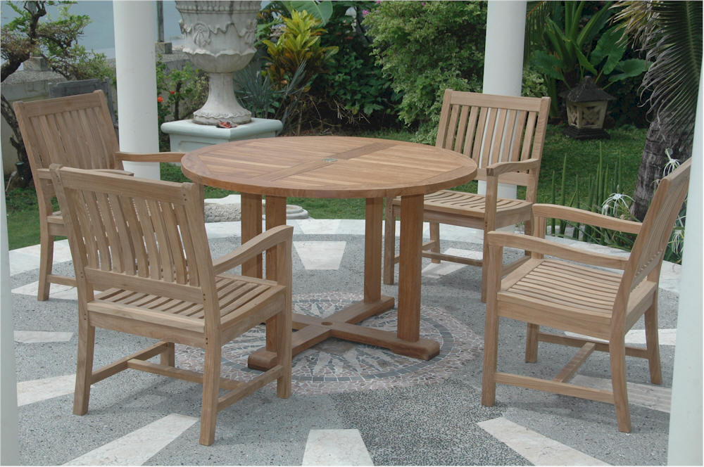 Tosca 4-Foot Round Dining 5 Piece Set