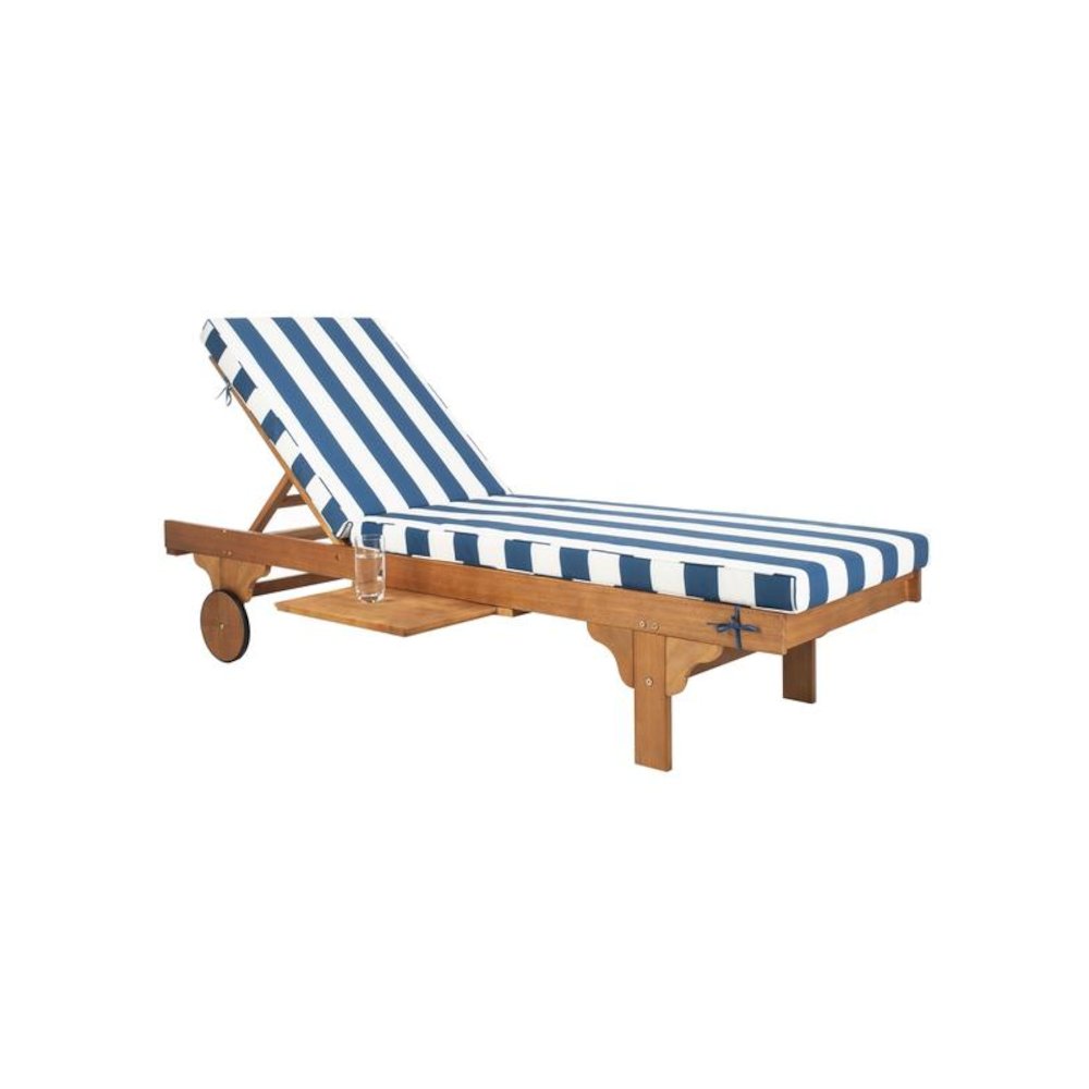 Newport Chaise Lounge Chair With Side Table