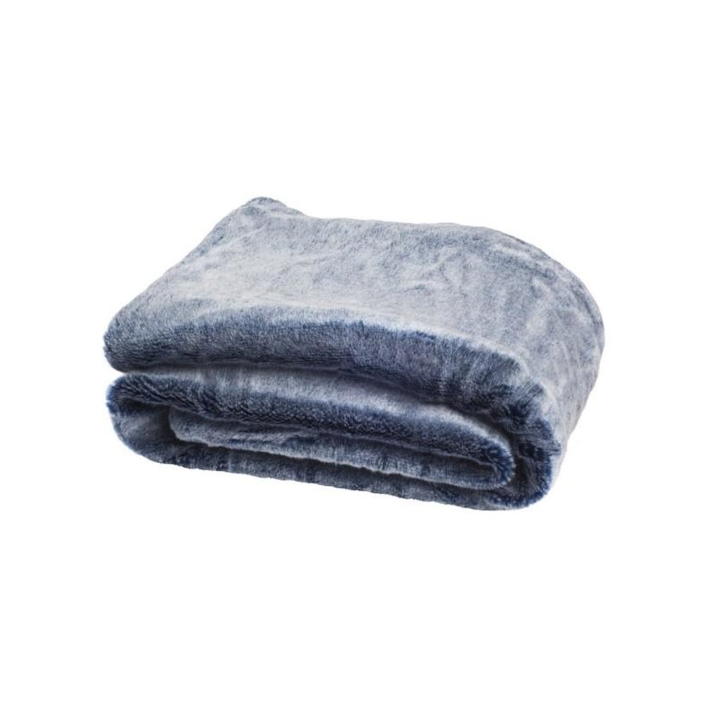 SKYLER PLUSH THROW