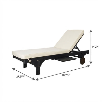 Outdoor lounge chair with side table in eucalyptus wood and black finish