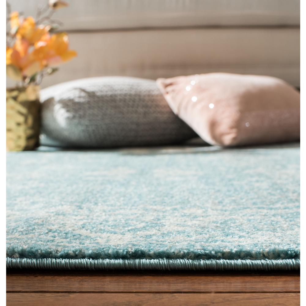 EVOKE, LIGHT BLUE / IVORY, 6'-7" X 6'-7" Round, Area Rug