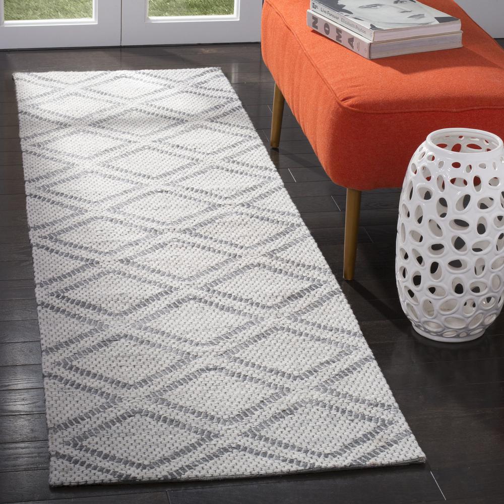 MICRO-LOOP, SILVER / DARK GREY, 2'-6" X 4', Area Rug