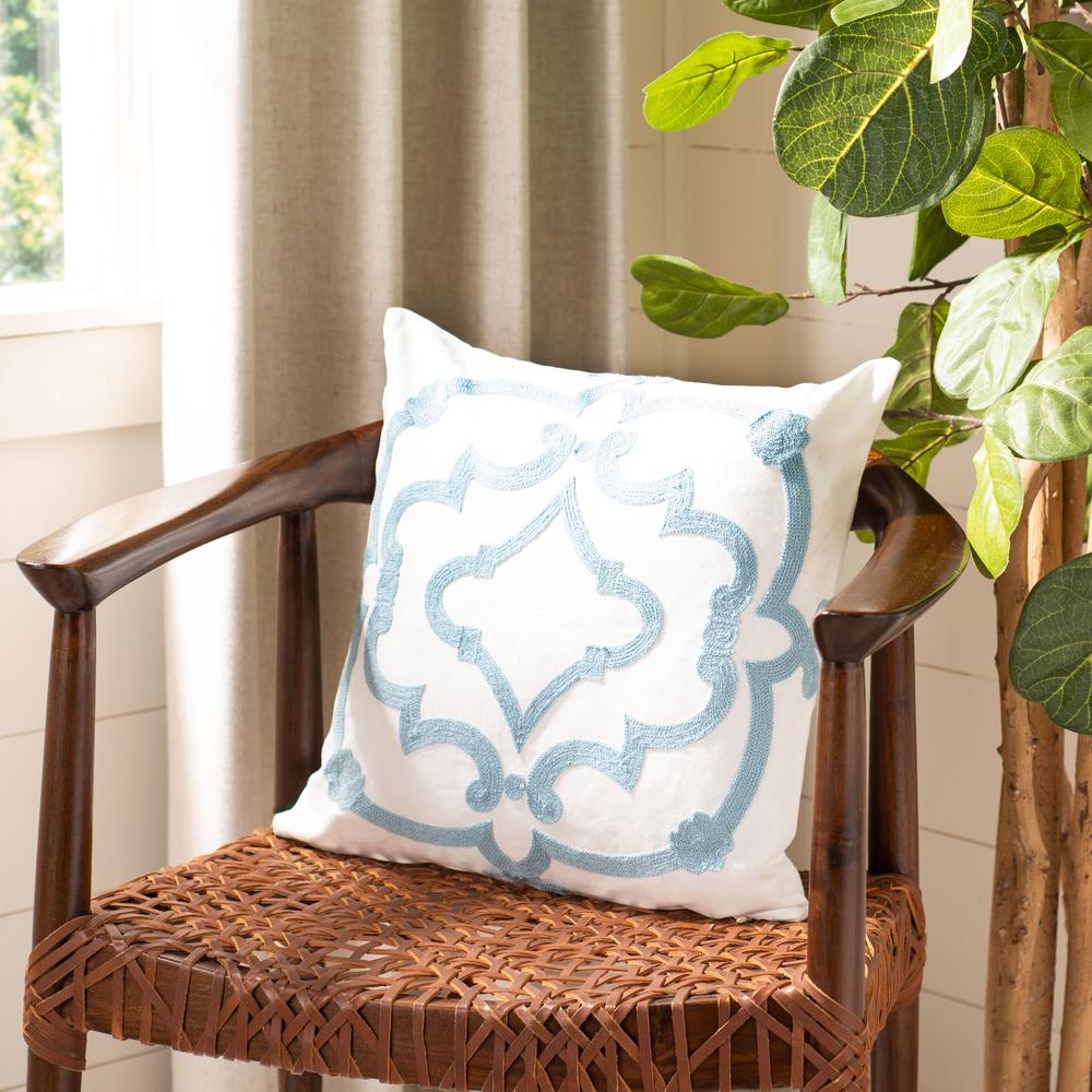 Daciana Pillow, White/Blue