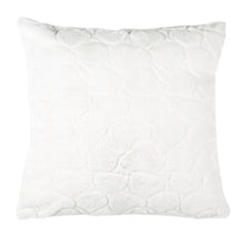 Rena Pillow, Pearl
