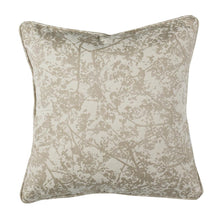 Simona Pillow, Natural