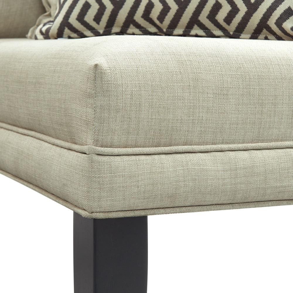 Mara Corner with Three Pillows