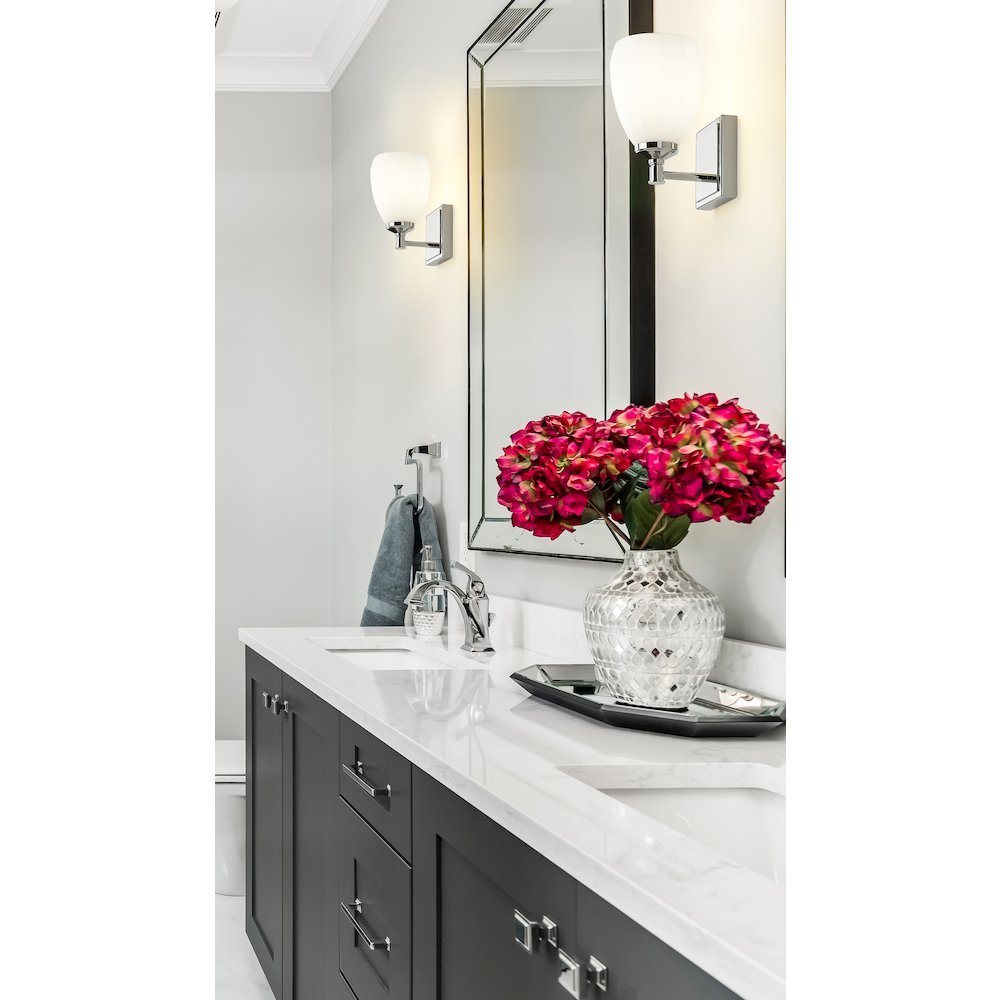 Z-Lite Oren 1 Light Vanity in Chrome  color, Steel frame