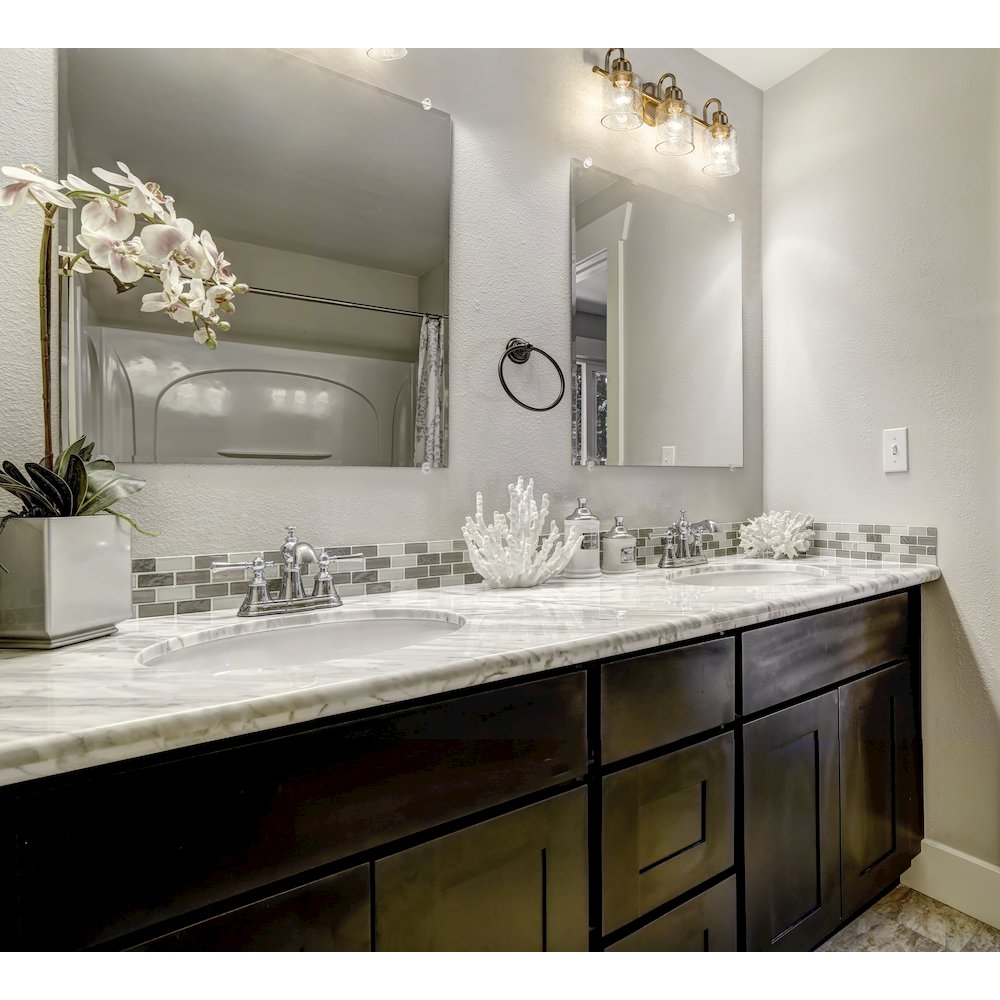 Z-Lite 3 Light Vanity