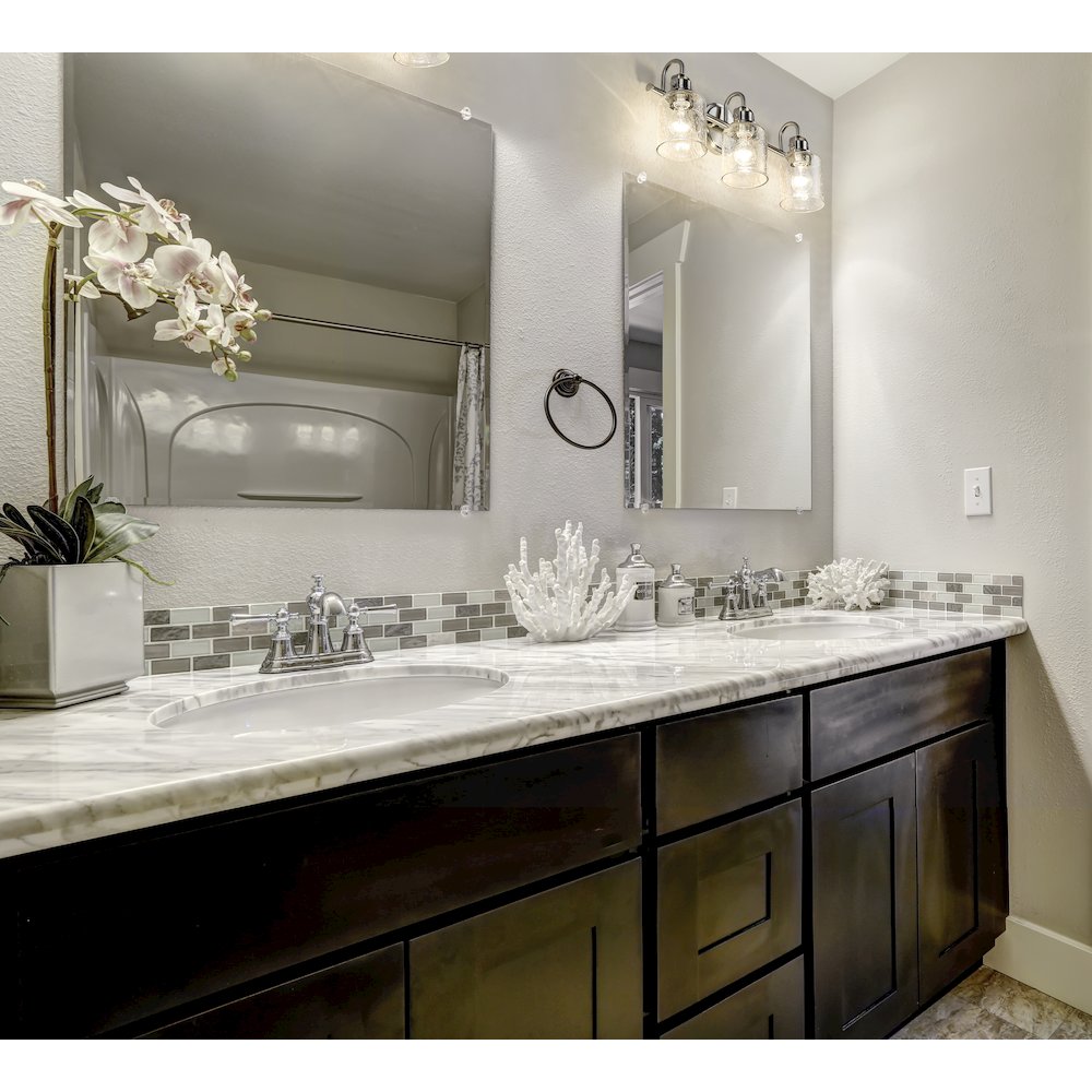Z-Lite 3 Light Vanity