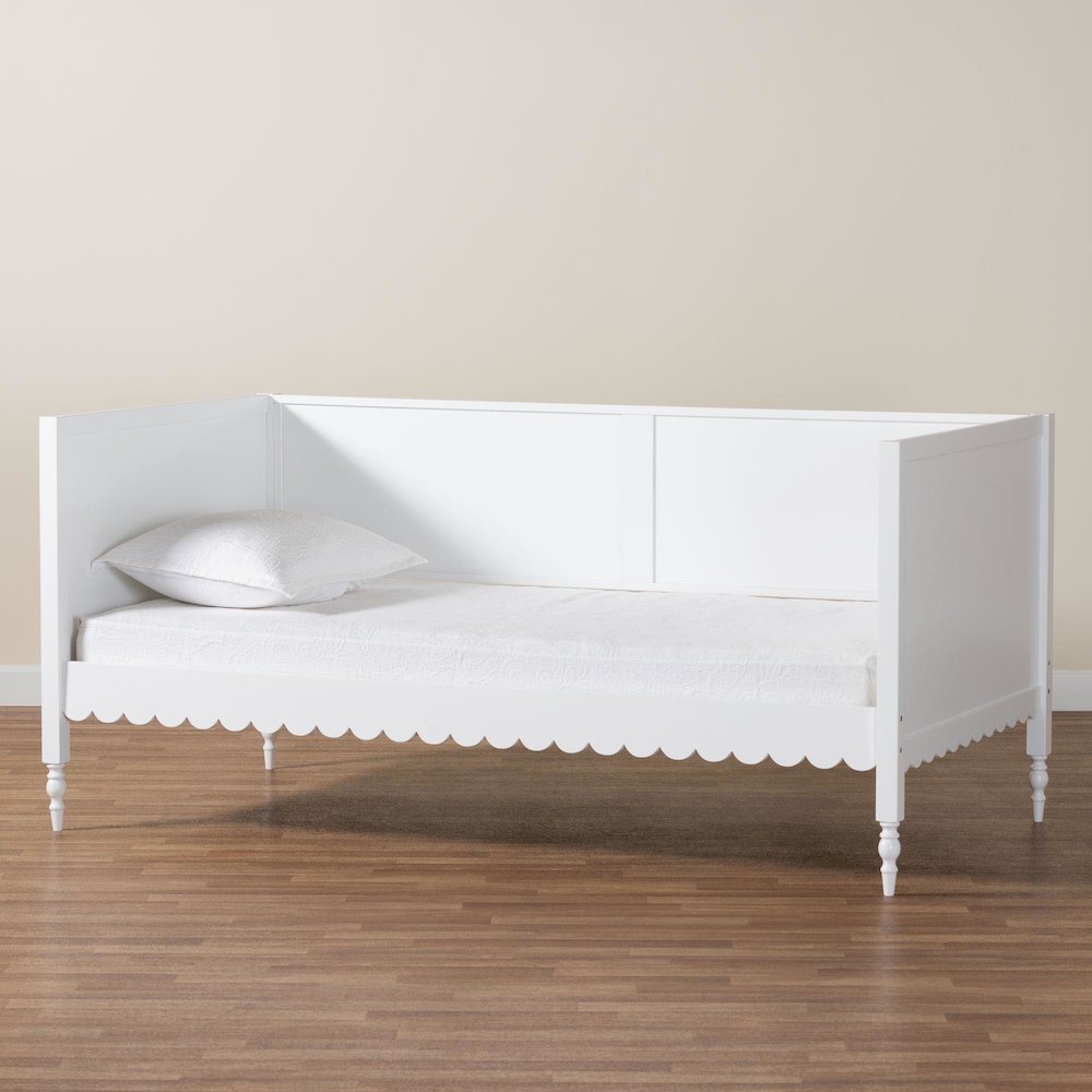 Roni Modern White Wood Twin Daybed with Scalloped Edges