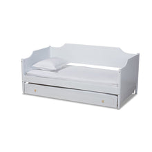 Farmhouse White Finished Wood Twin Size Daybed with Roll-Out Trundle Bed