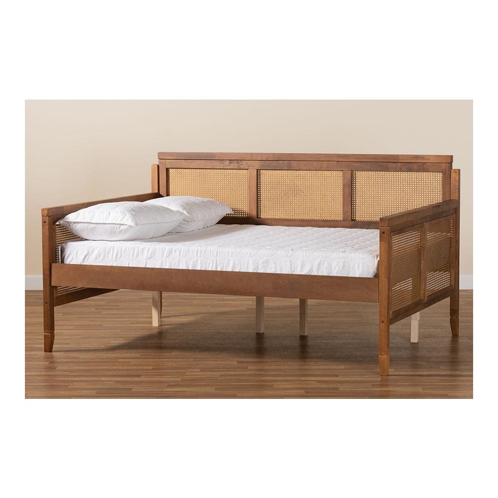Synthetic Rattan Full Size Daybed