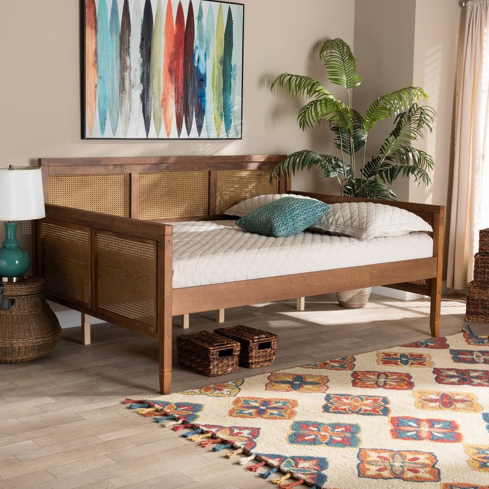 Synthetic Rattan Full Size Daybed