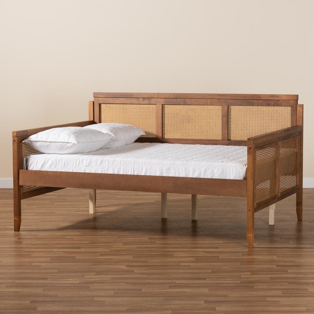Synthetic Rattan Full Size Daybed