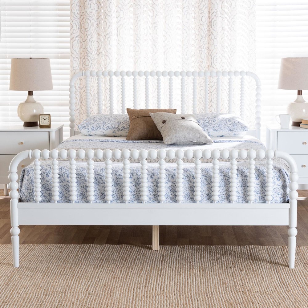 Lucera Mid-Century White Queen Size Bobbin Bed
