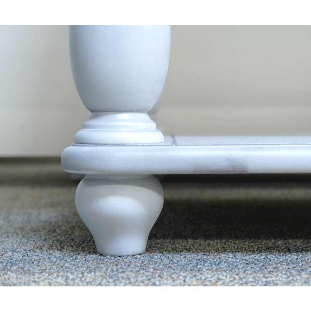 Wallce & Bay Mariano Oyster Shell Square End Table