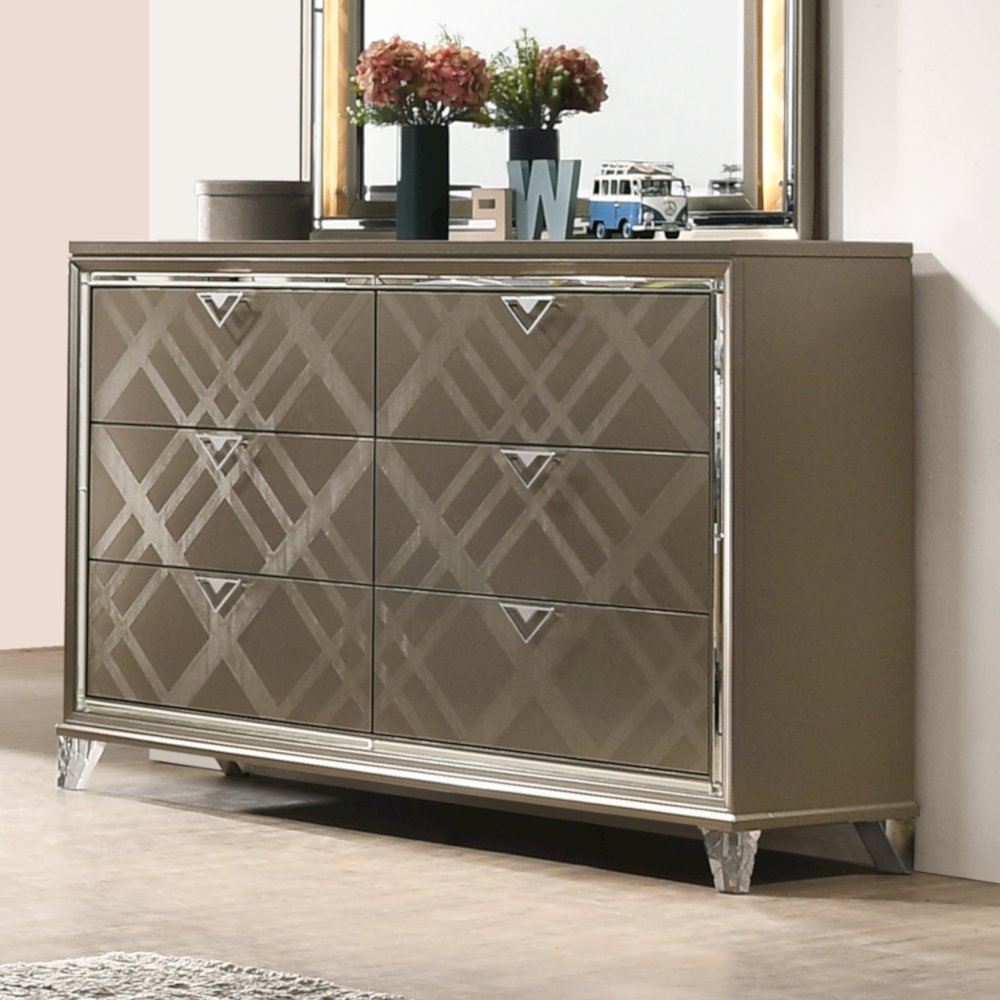 Skylar Dresser, Dark Champagne