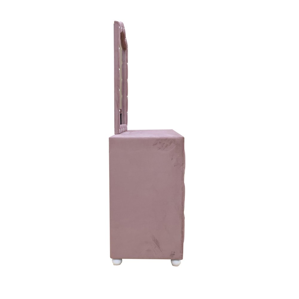 Reggie Dresser, Pink Fabric
