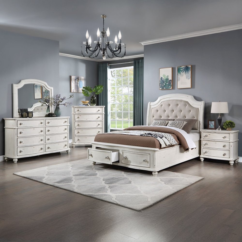 Jaqueline Chest, Antique White Finish