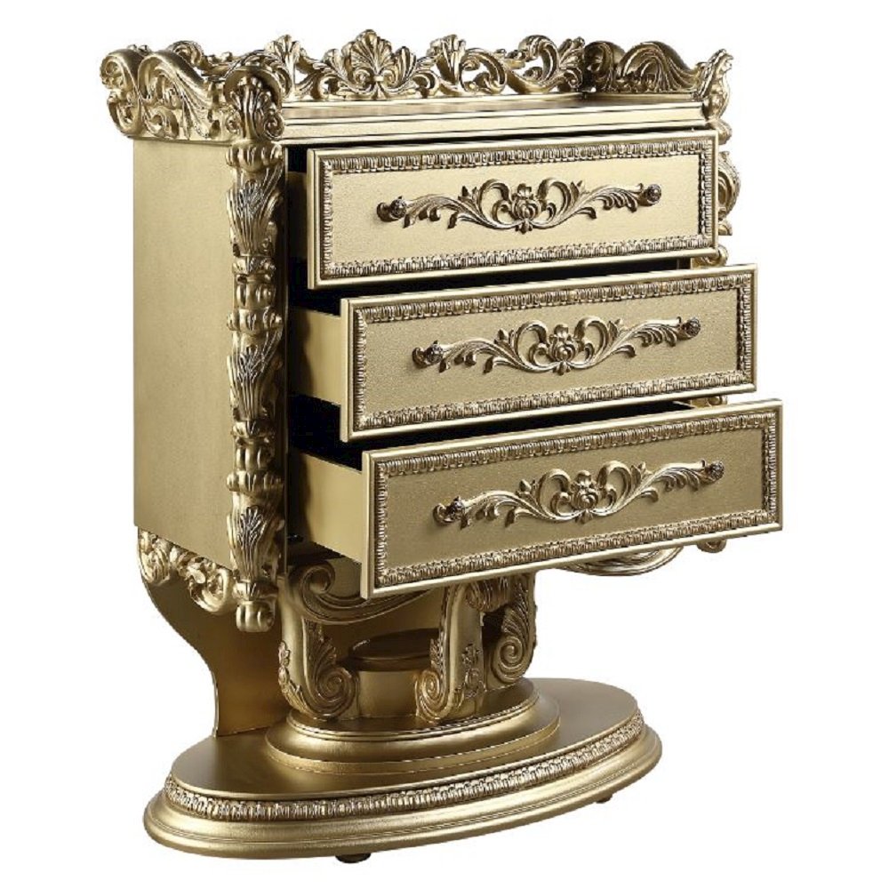 Bernadette Chest, Gold