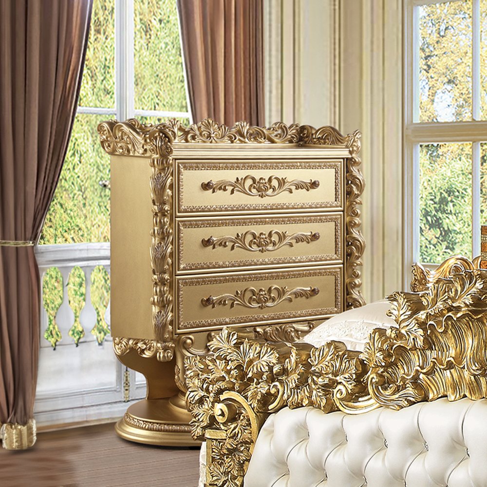 Bernadette Chest, Gold