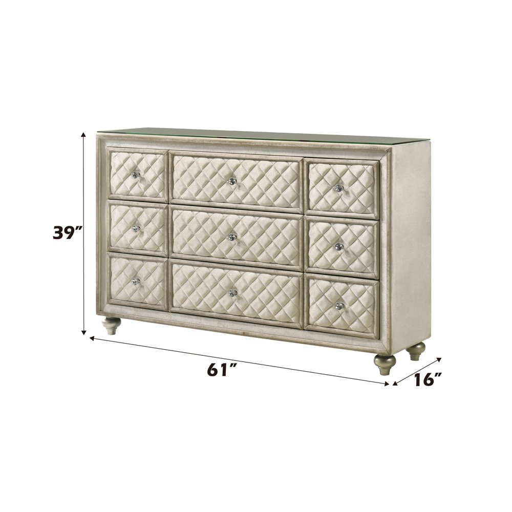 Lucienne Dresser, Beige Velvet