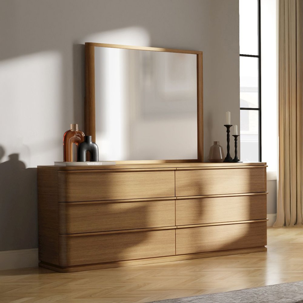Zoey Mirror, Oak
