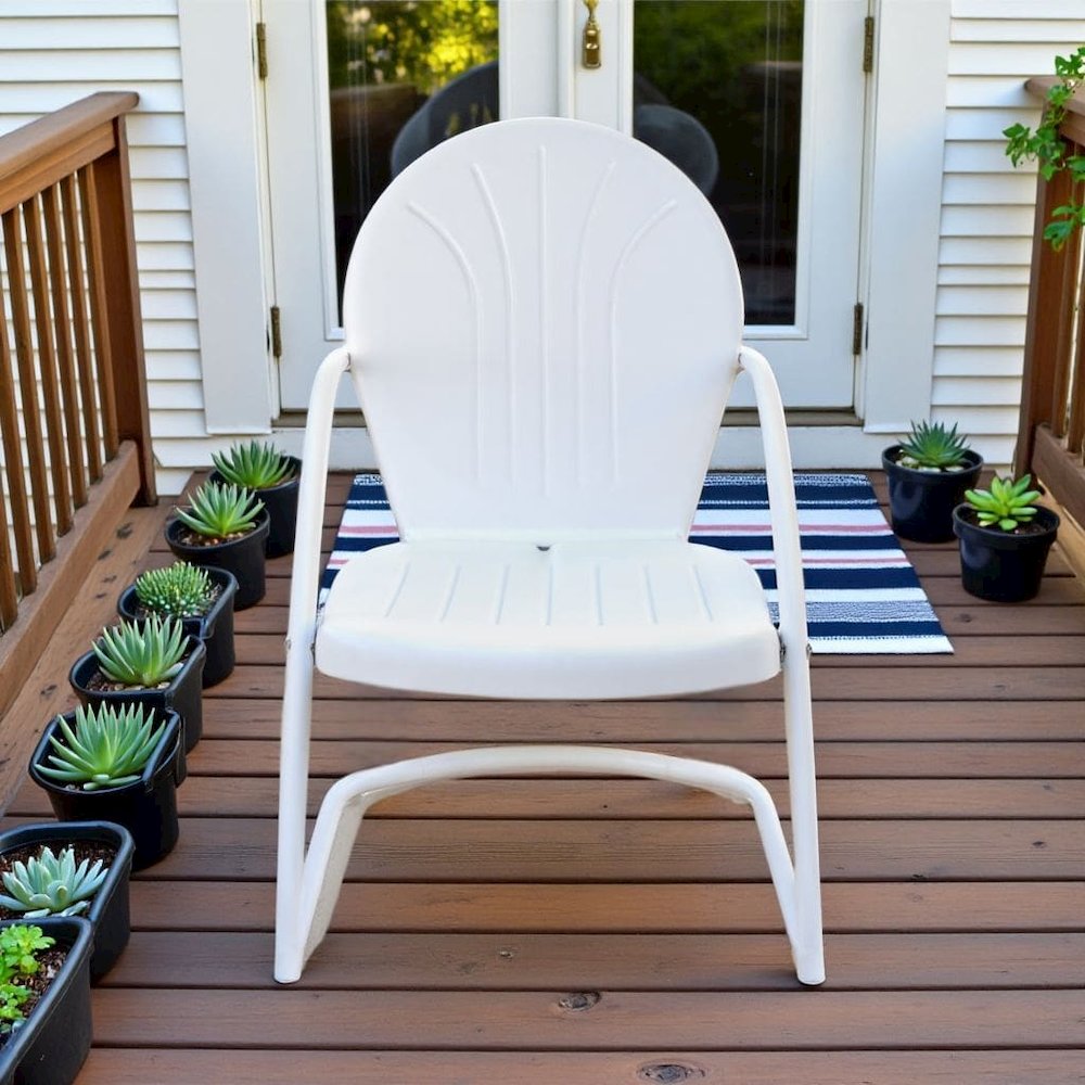 White Metal Patio Chair with Gloss Finish – Decorative Retro Style