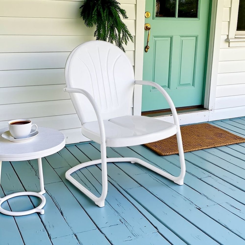 White Metal Patio Chair with Gloss Finish – Decorative Retro Style