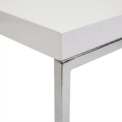 Modern Wooden Coffee Table with Sturdy Construction and Light Finish