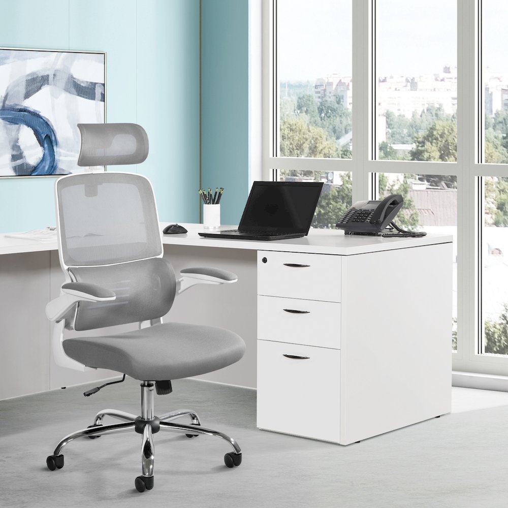 Mesh Back Manager’s Chair with Headrest